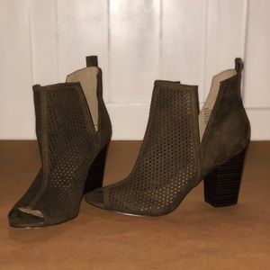 Just fab Dark Green high heeled booties!